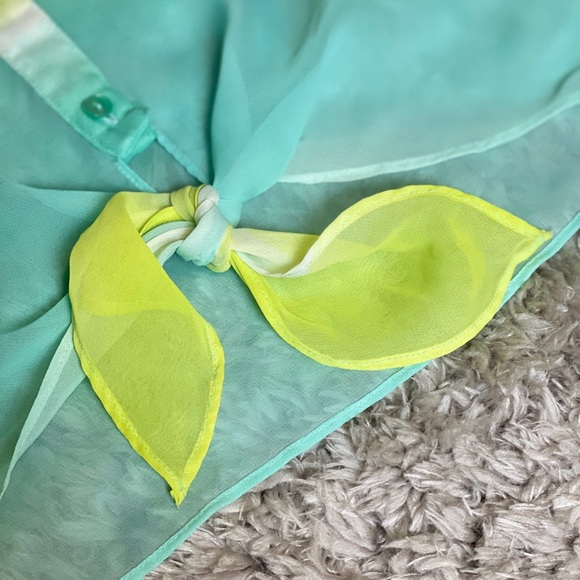 Ombré Button Down Top - Picture 12 of 16